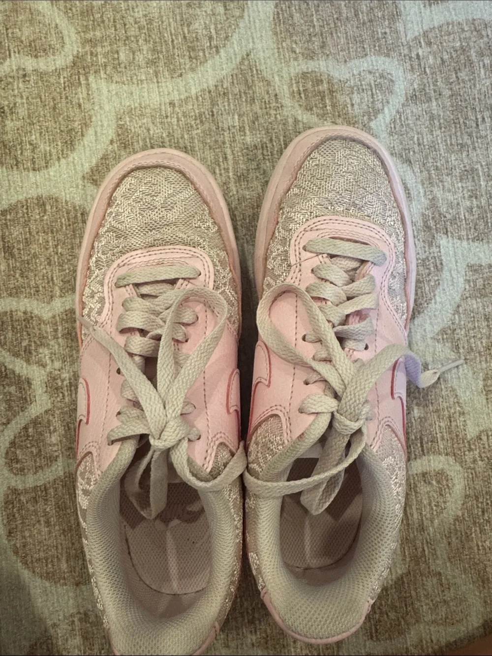 Nike Womens Light Pink lace court vision Low-Top Sneakers size 6